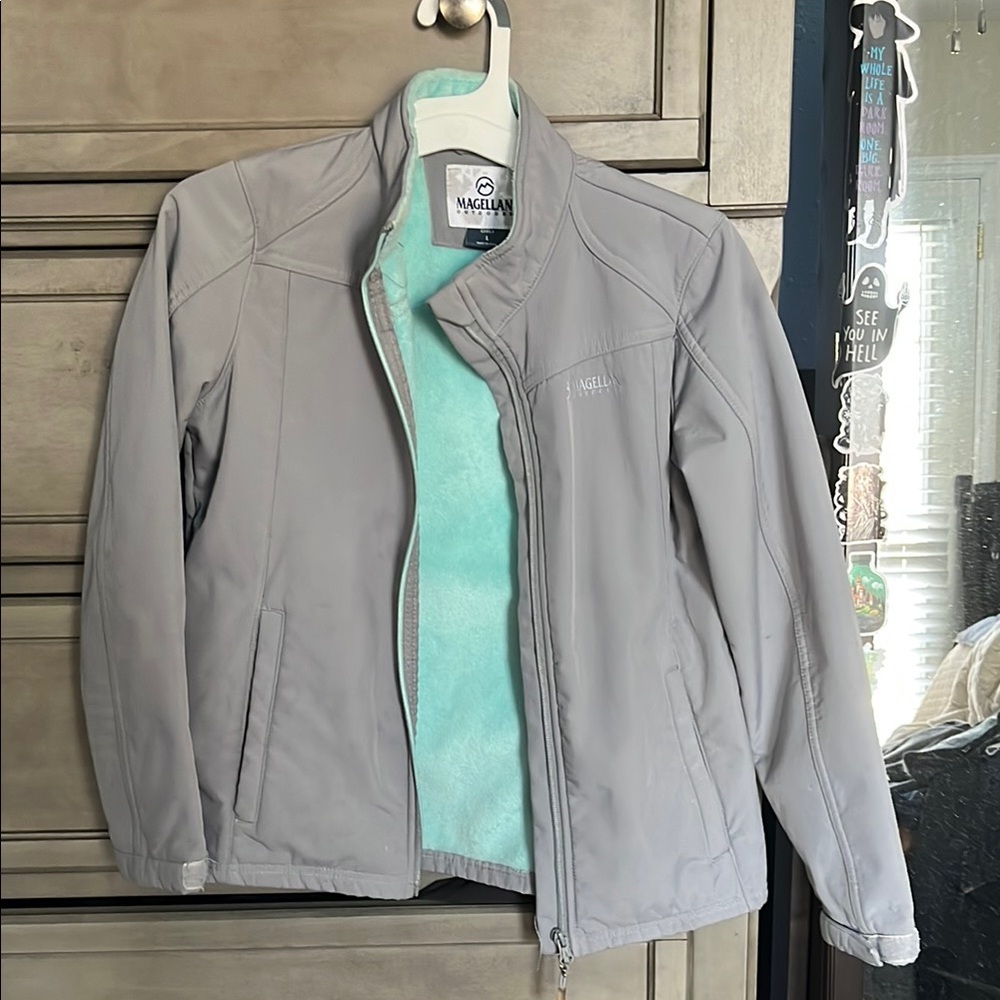 Magellan outdoors kids jacket EUC